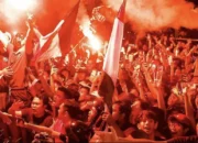 Bali United kena denda Rp250 juta akibat suporter nyalakan flare