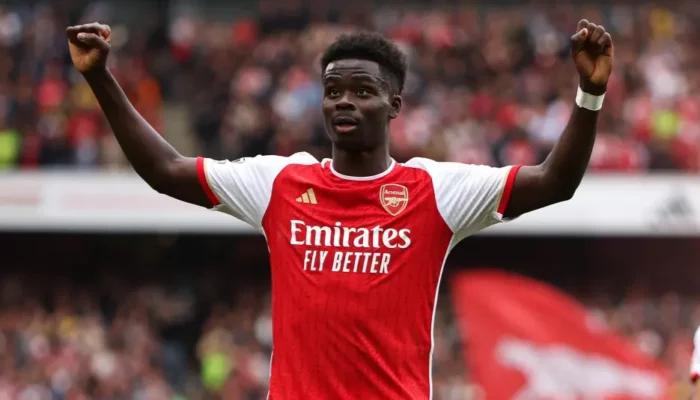 Bukayo Saka Sepertinya Nggak Happy Jadi Bek Kiri