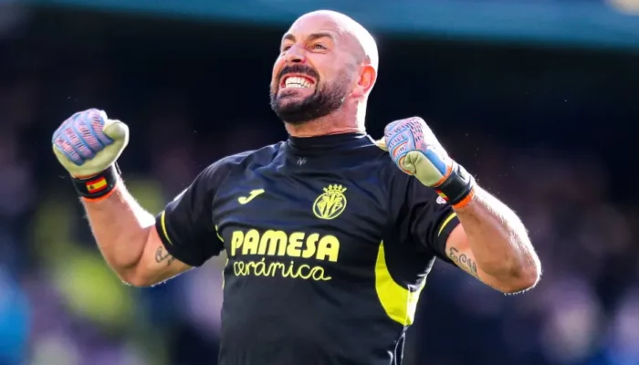 Pepe Reina Bisa Segera Gabung Como 1907