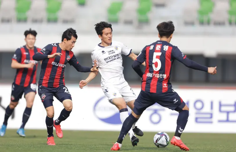 Suwon FC Vs Ulsan