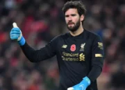 Cedera, Alisson Kemungkinan tak Akan Bisa Main di Laga Liverpool vs Bournemouth