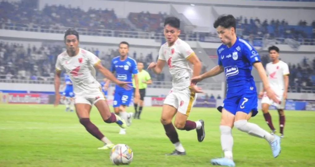 PSM Makassar vs PSIS Semarang