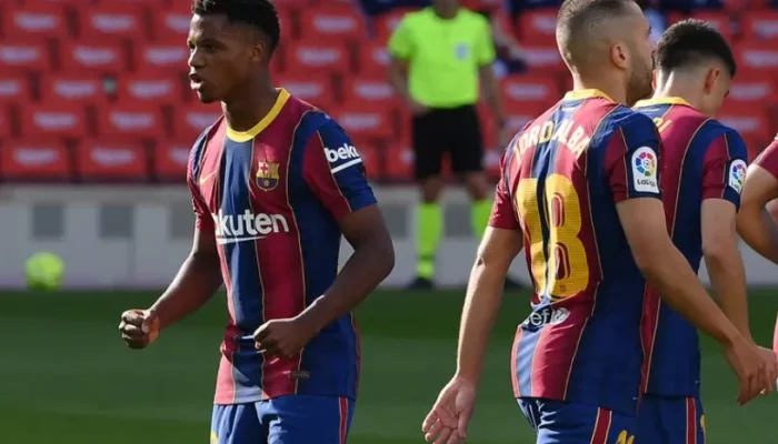 Mengapa Para Pemain Barcelona Menolak Pakai Nomor 10?
